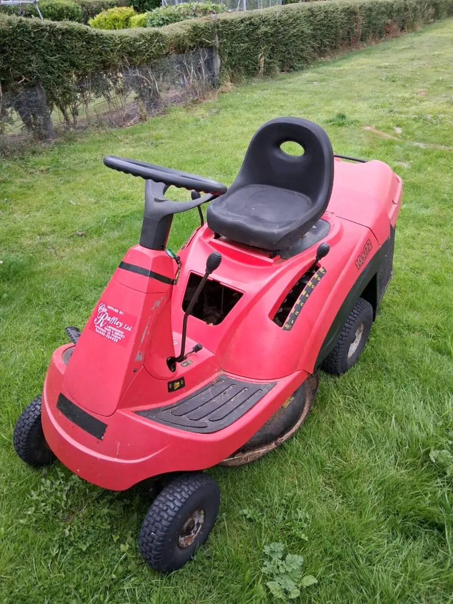 Ride on mower - Image 1