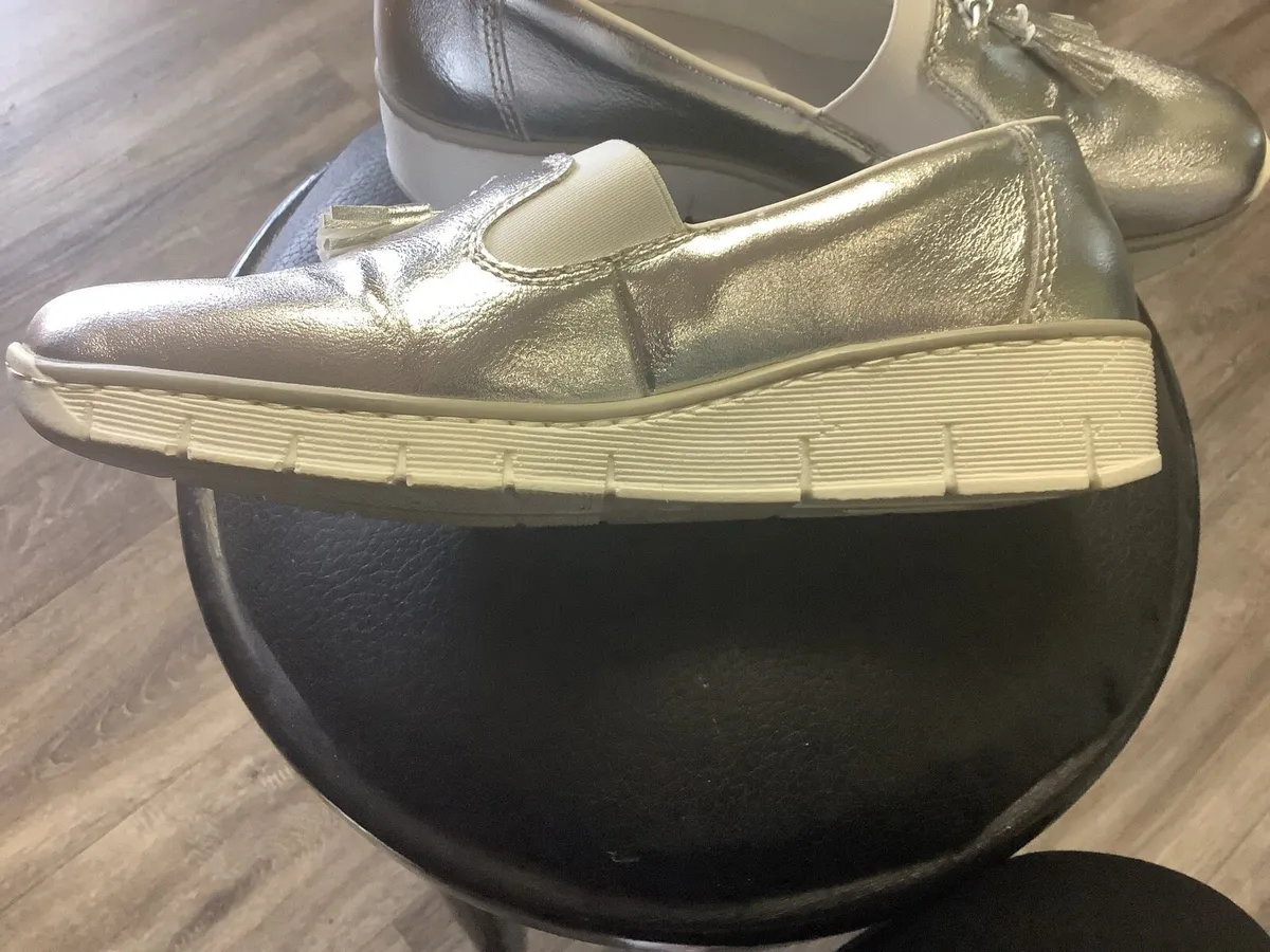 Loafers Rieker silver size 40 (7) - Image 3