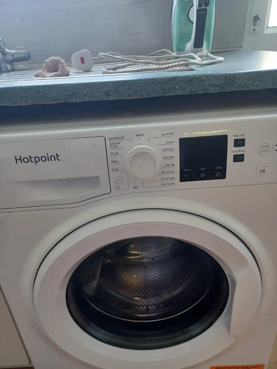 Hotpoint 8kg Washing Machine - Image 2