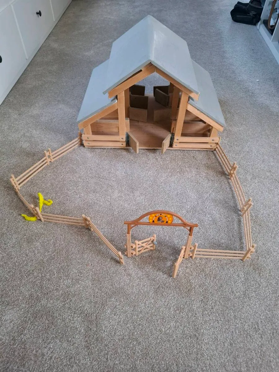 Toy Barn - Image 3