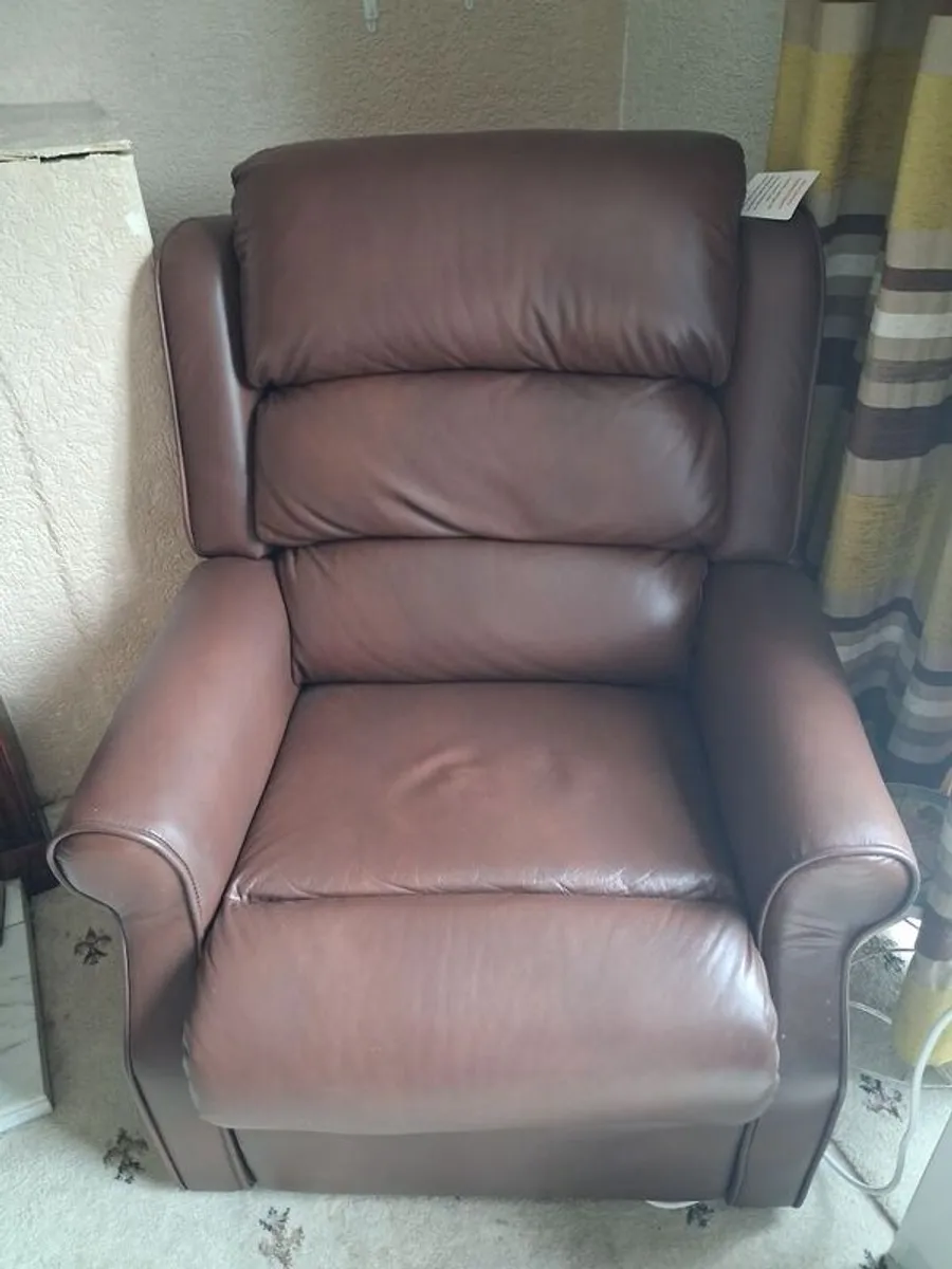Electric recliner armchair - Image 1