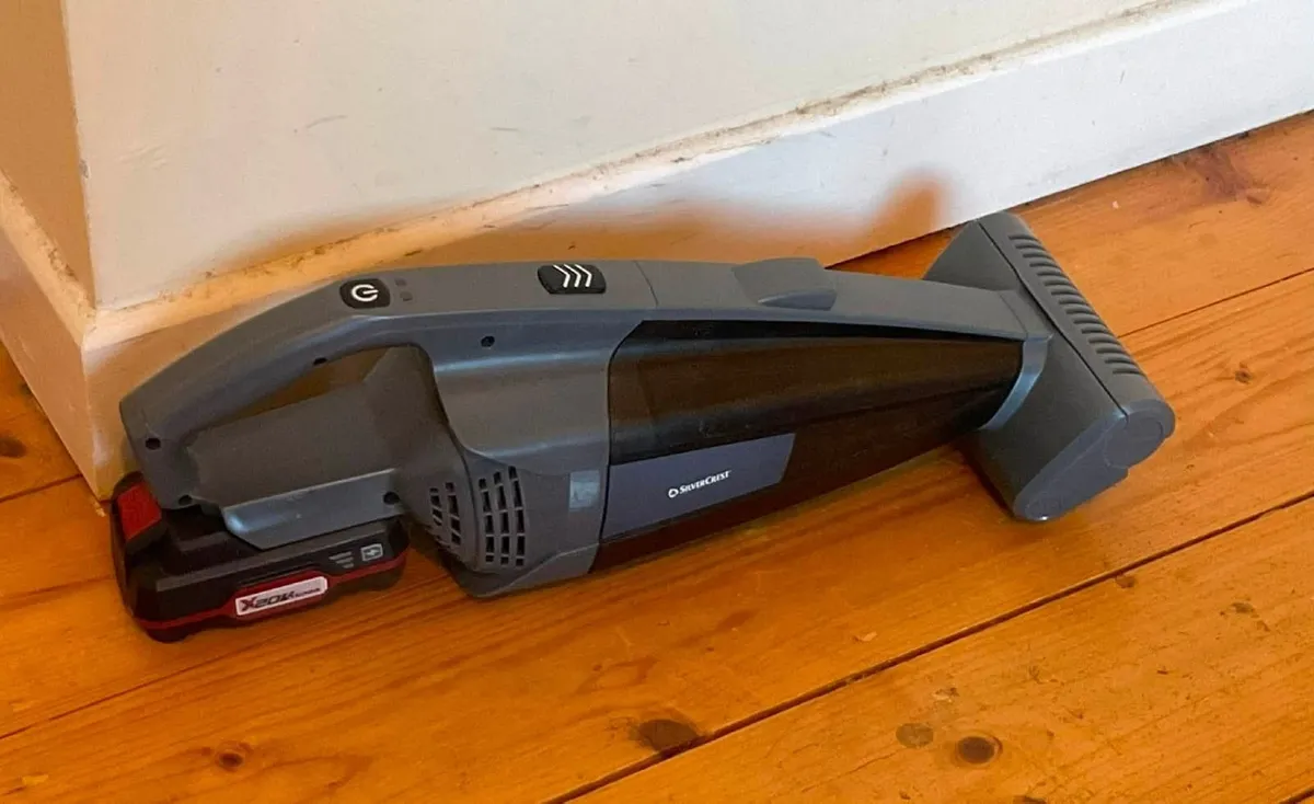 Silvercrest 20V Cordless Handheld Vacuum + Dock - Image 2