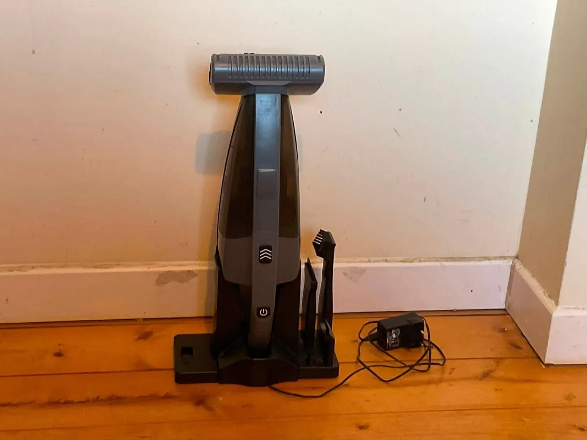 Silvercrest 20V Cordless Handheld Vacuum + Dock - Image 3