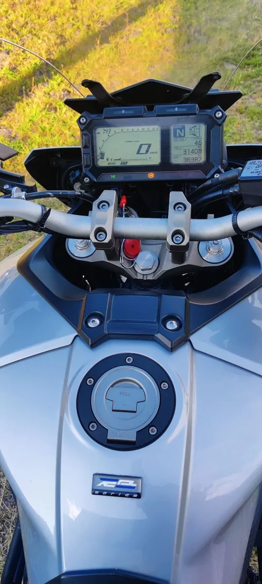 YAMAHA TRACER 900 2014 - Image 2