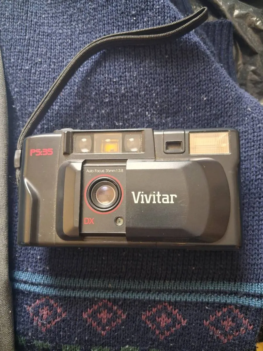 Retro Vivitar 35mm Camera - Image 2
