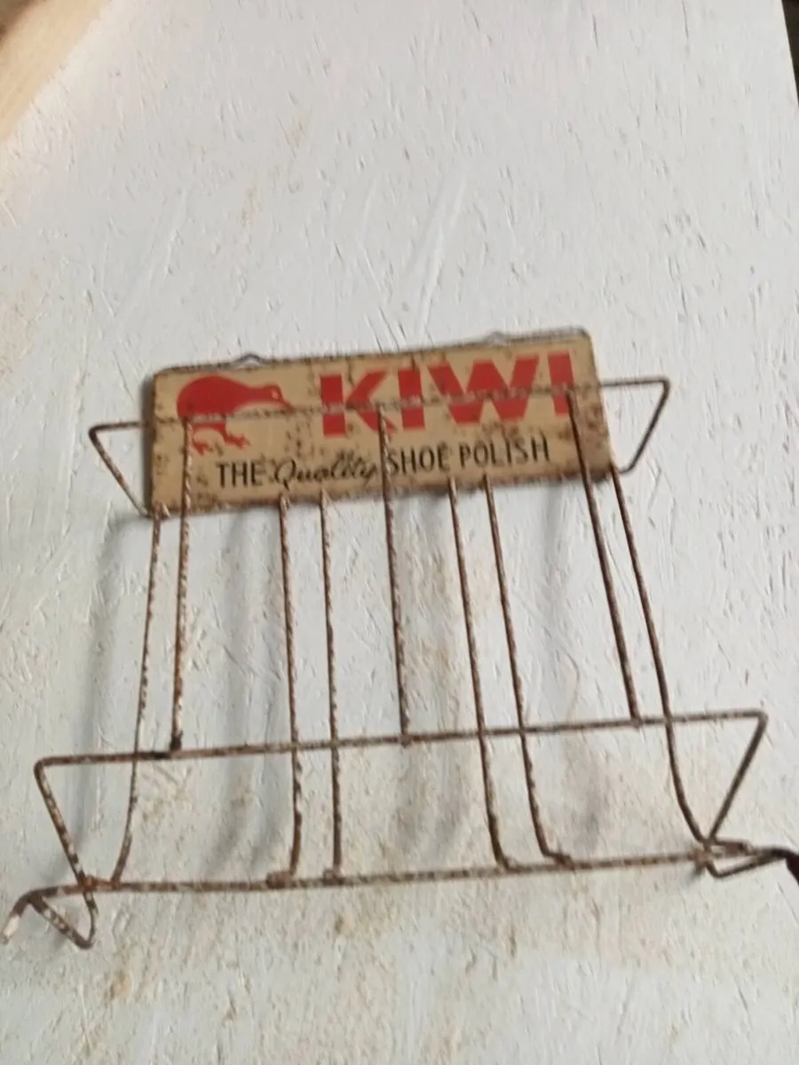 Old kiwi shoe polish stand - Image 1