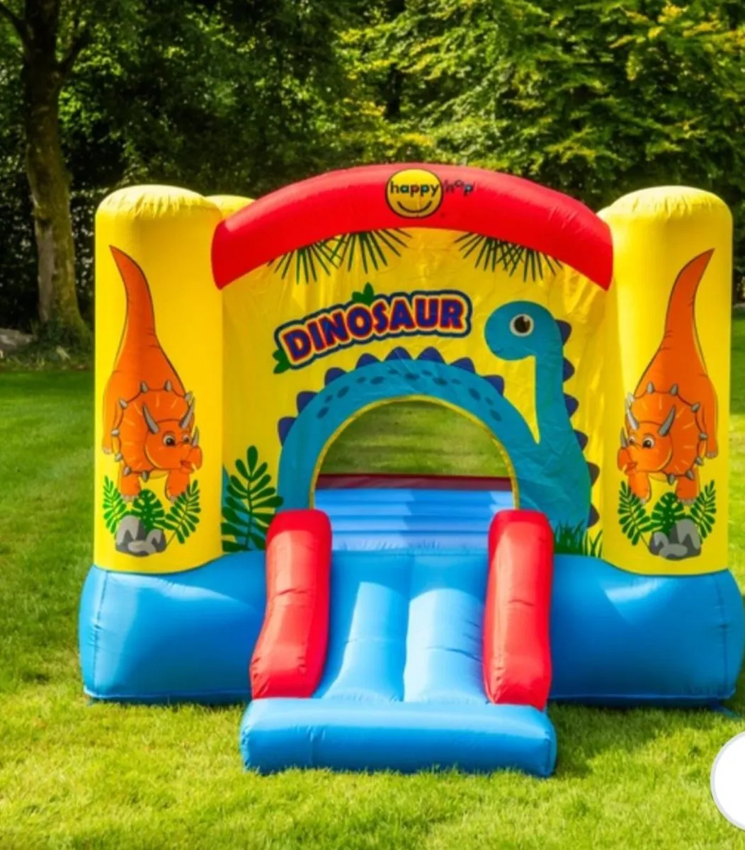 Bouncy castle - Image 1