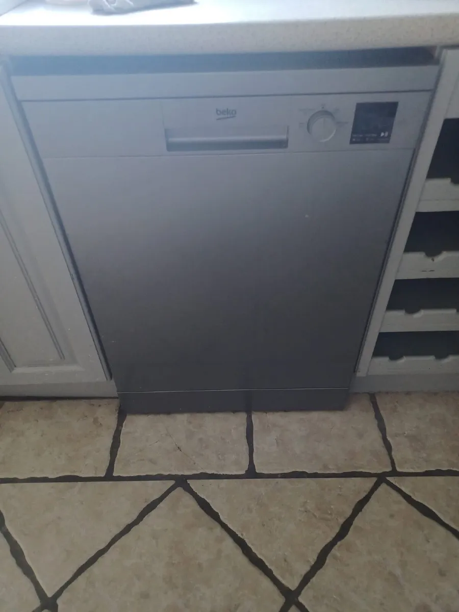 Beko Silver Dishwasher - Image 1