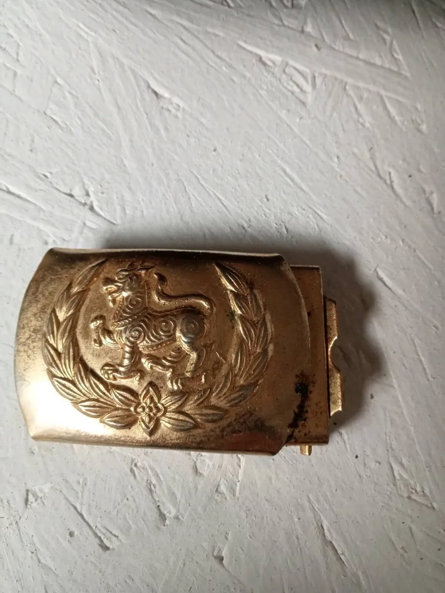 Old army helmet and buckle - Image 3