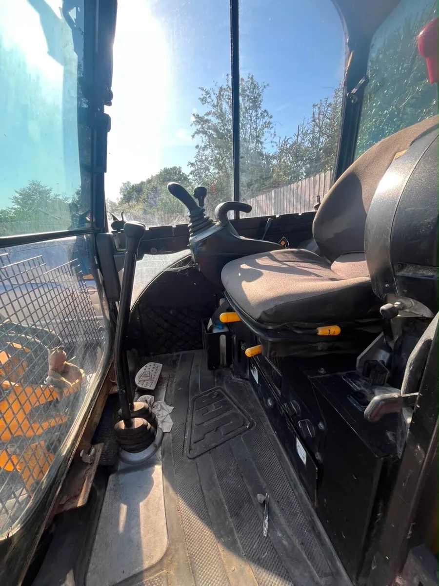 Jcb 8026 2017 - Image 4
