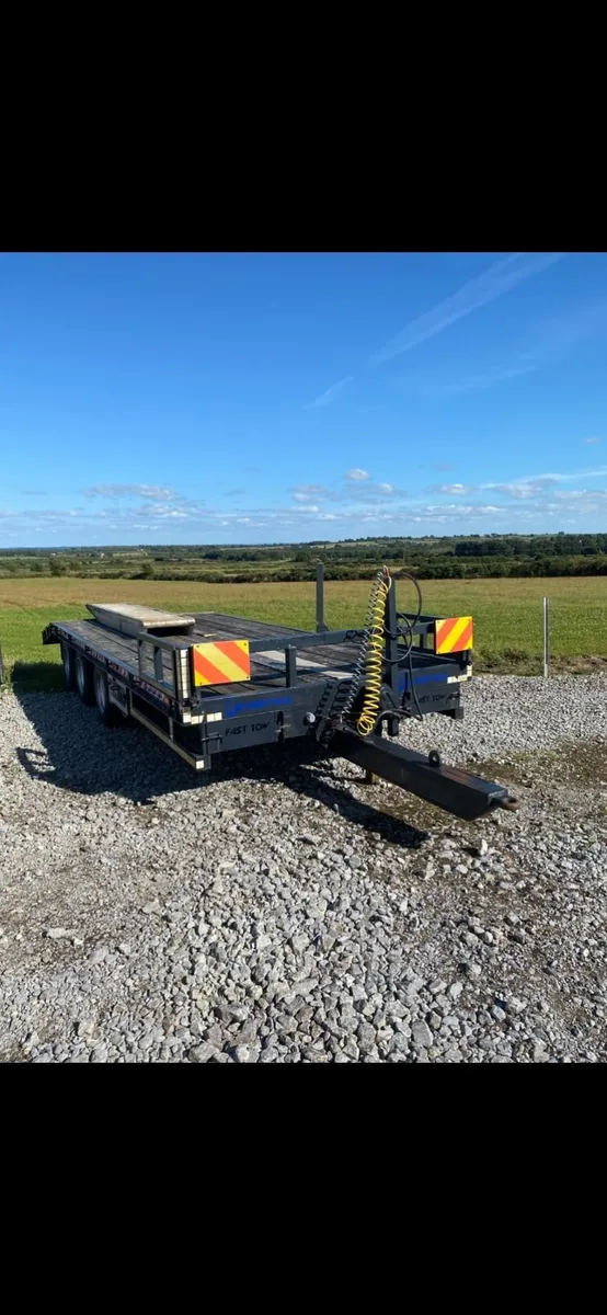 24ft 24 Tonne Chieftain Low Loader - Image 1