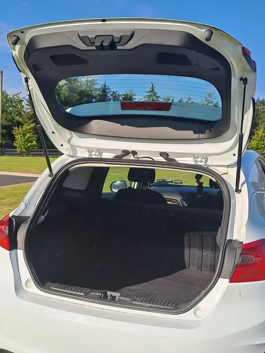 2019 Ford Fiesta Van - 1.5TDI - Image 4