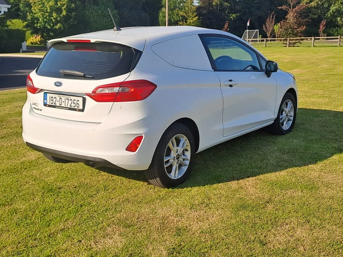 2019 Ford Fiesta Van - 1.5TDI - Image 2