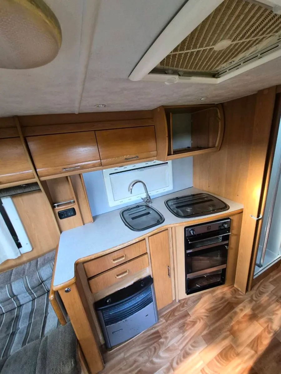 2007 Elddis Caravan (Island Bed) - Image 4