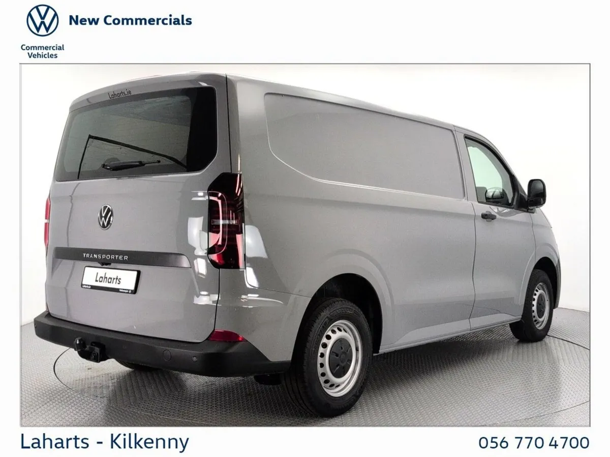 Volkswagen Transporter 28 VAN SWB TRENDLINE 110HP - Image 4