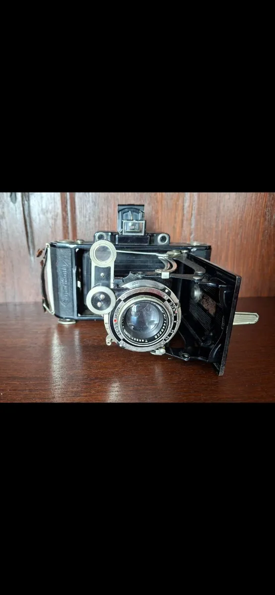 Camera Zeiss Ikon Super Ikonta 530/15 - Image 1