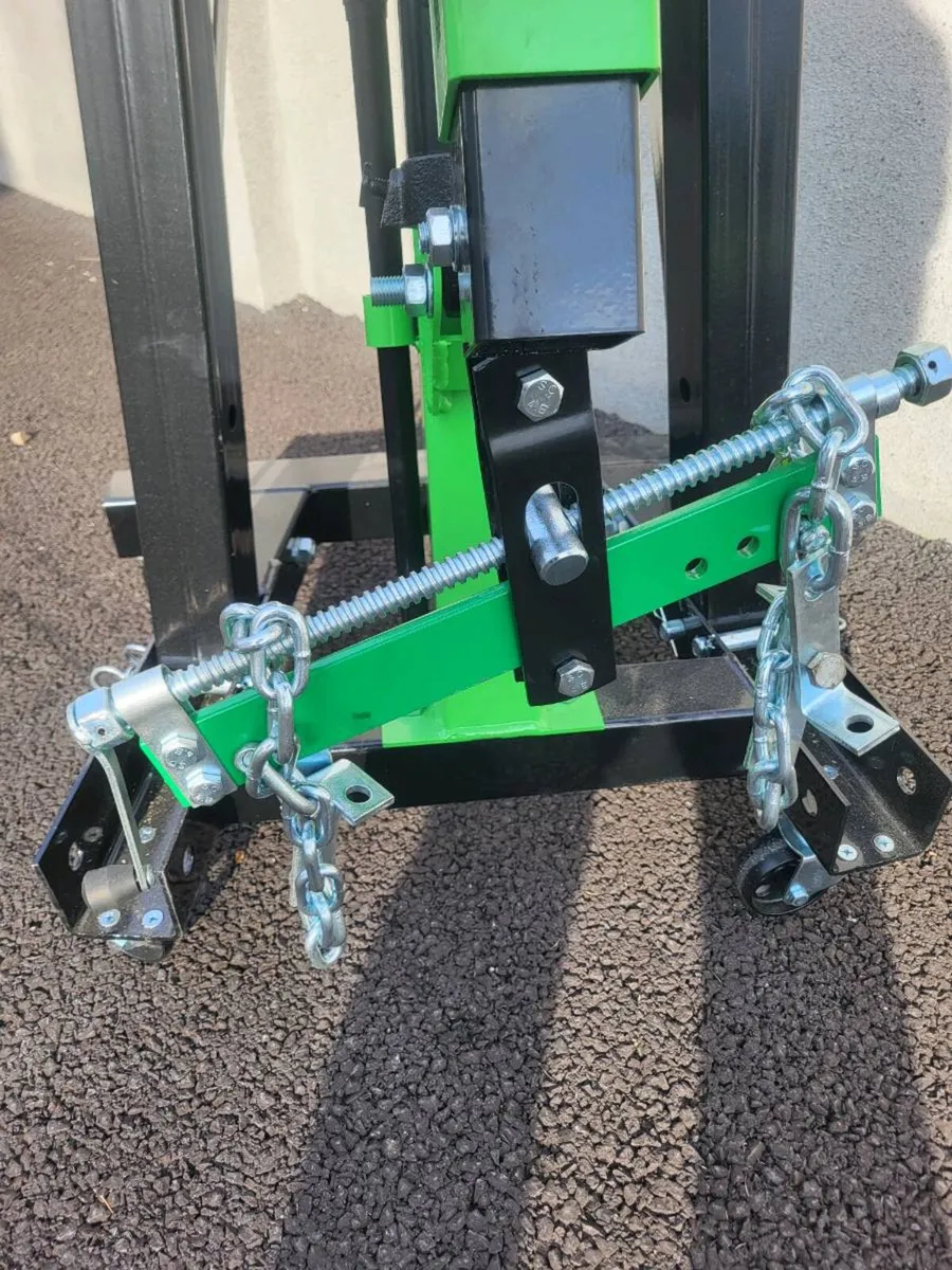 Engine crane hoist - Image 3