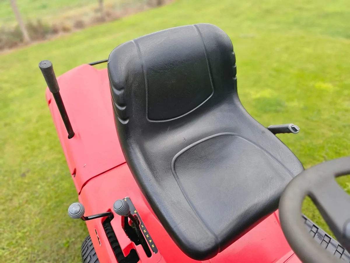 Castelgarden ride-on lawn mower - Image 3