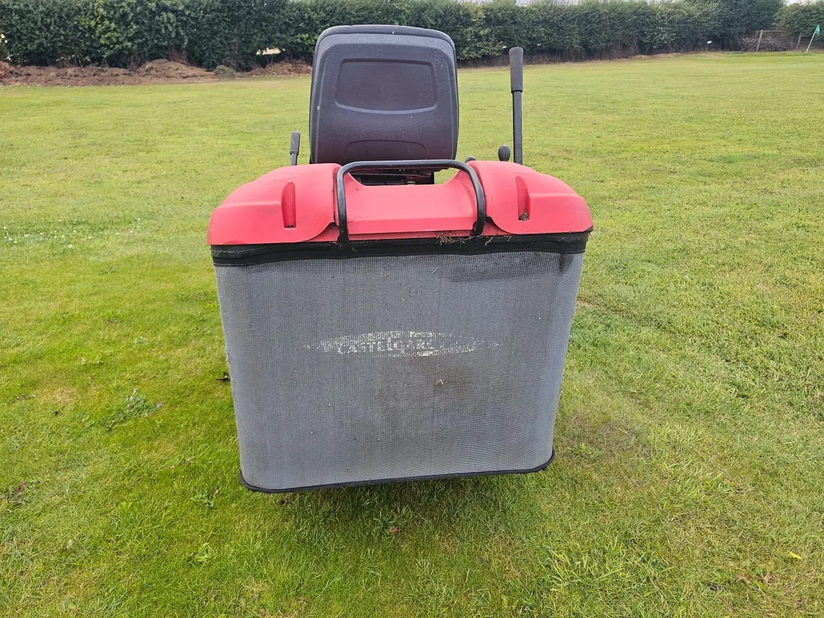 Castelgarden ride-on lawn mower - Image 4