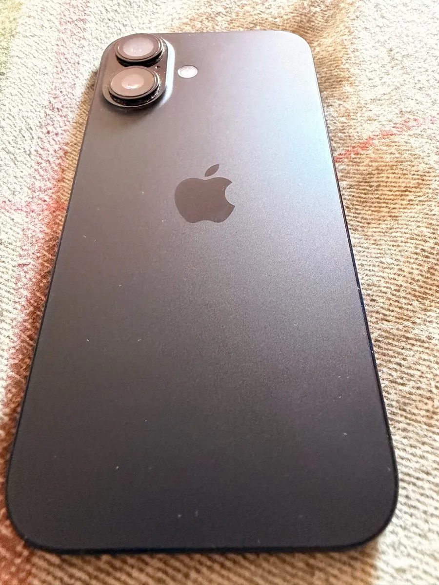 Iphone 16 - Image 3