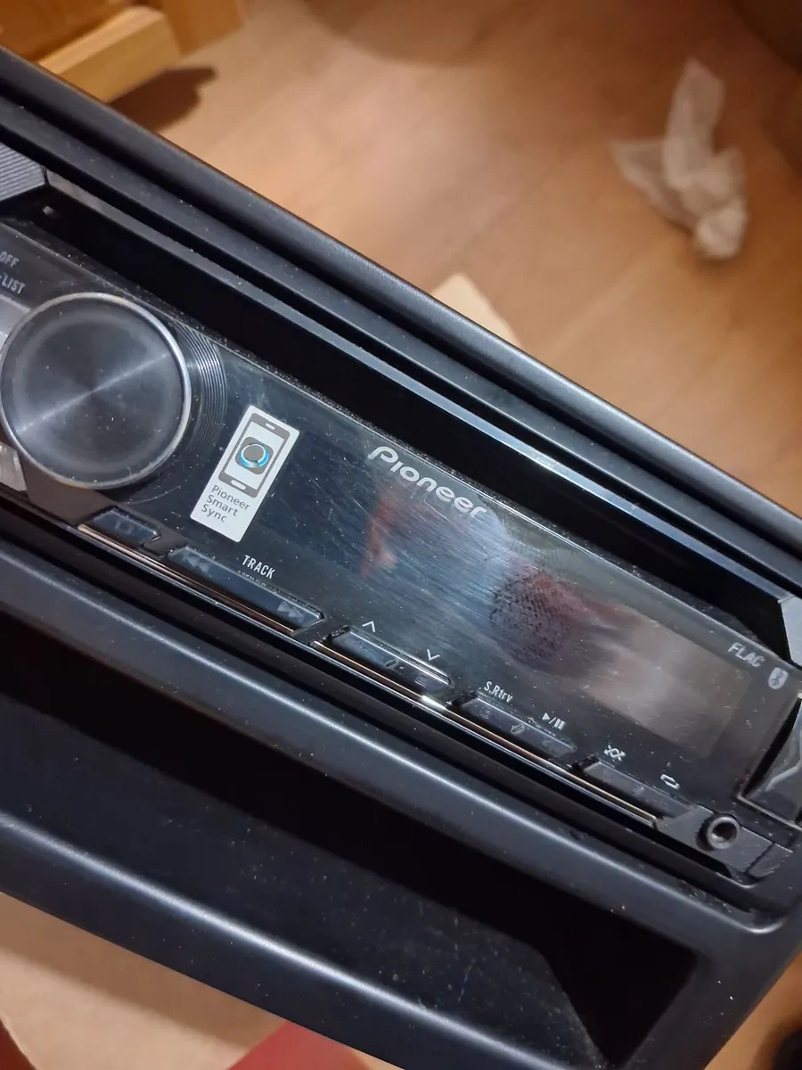 Pioneer cd player. - Image 4