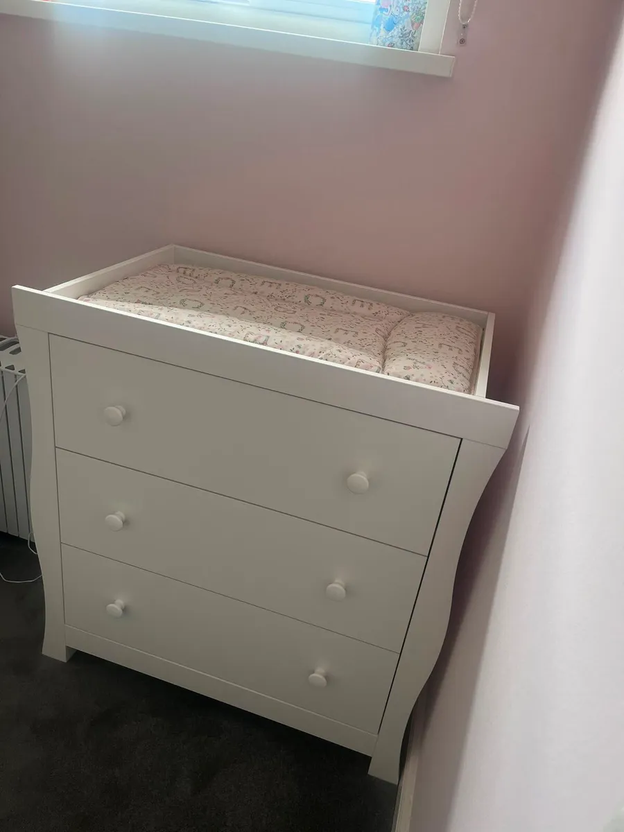 Chest of Drawers with Changing Table - Image 2