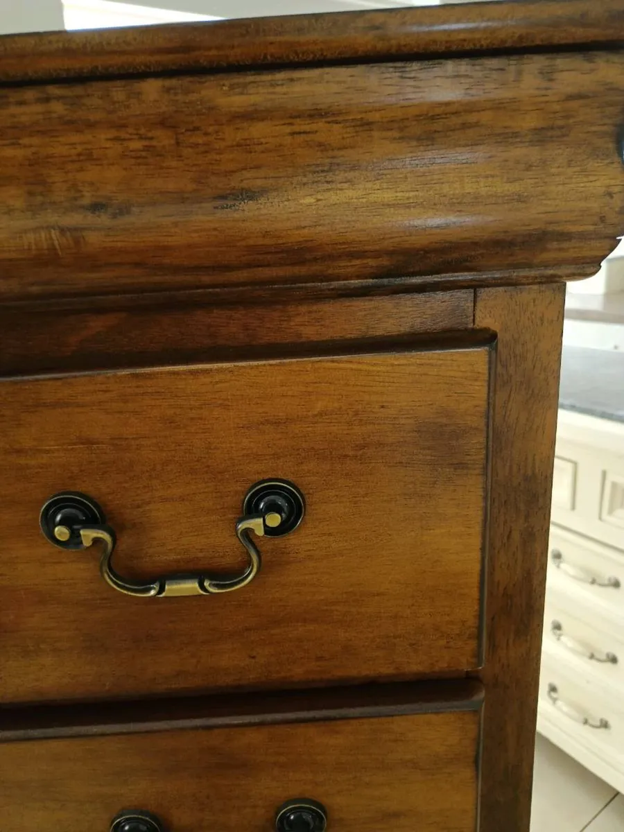 Chest of drawers - Image 1