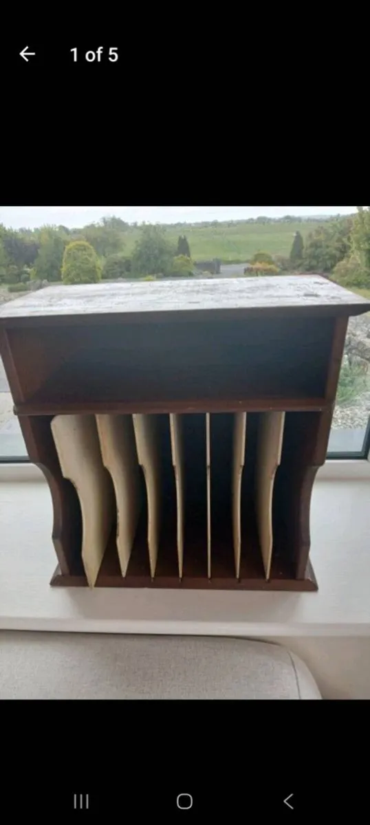 Music shelf - Image 1