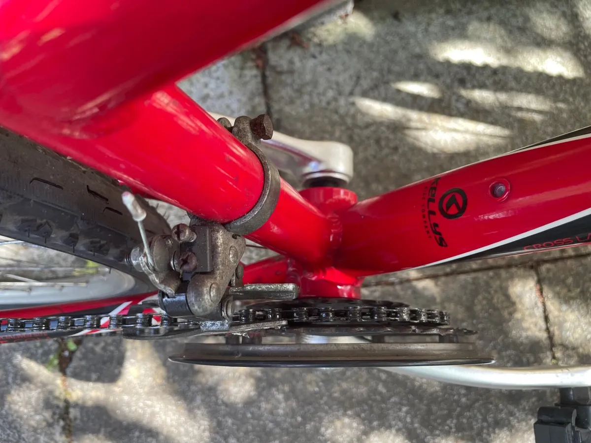Hybrid Bike Small Frame (Suits teen or adult) - Image 3