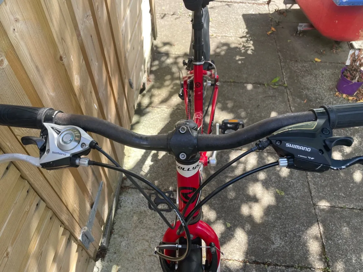 Hybrid Bike Small Frame (Suits teen or adult) - Image 4