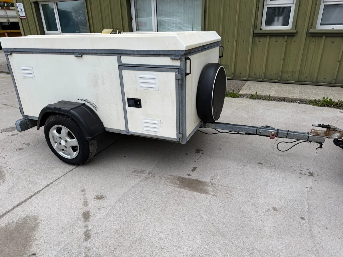 Sperrin dog trailer transport box - Image 3
