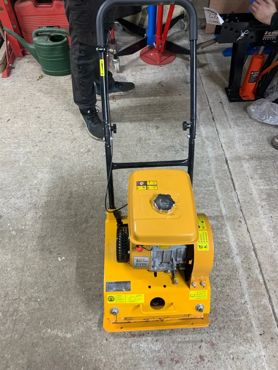 New compaction plate robin engine - Image 3