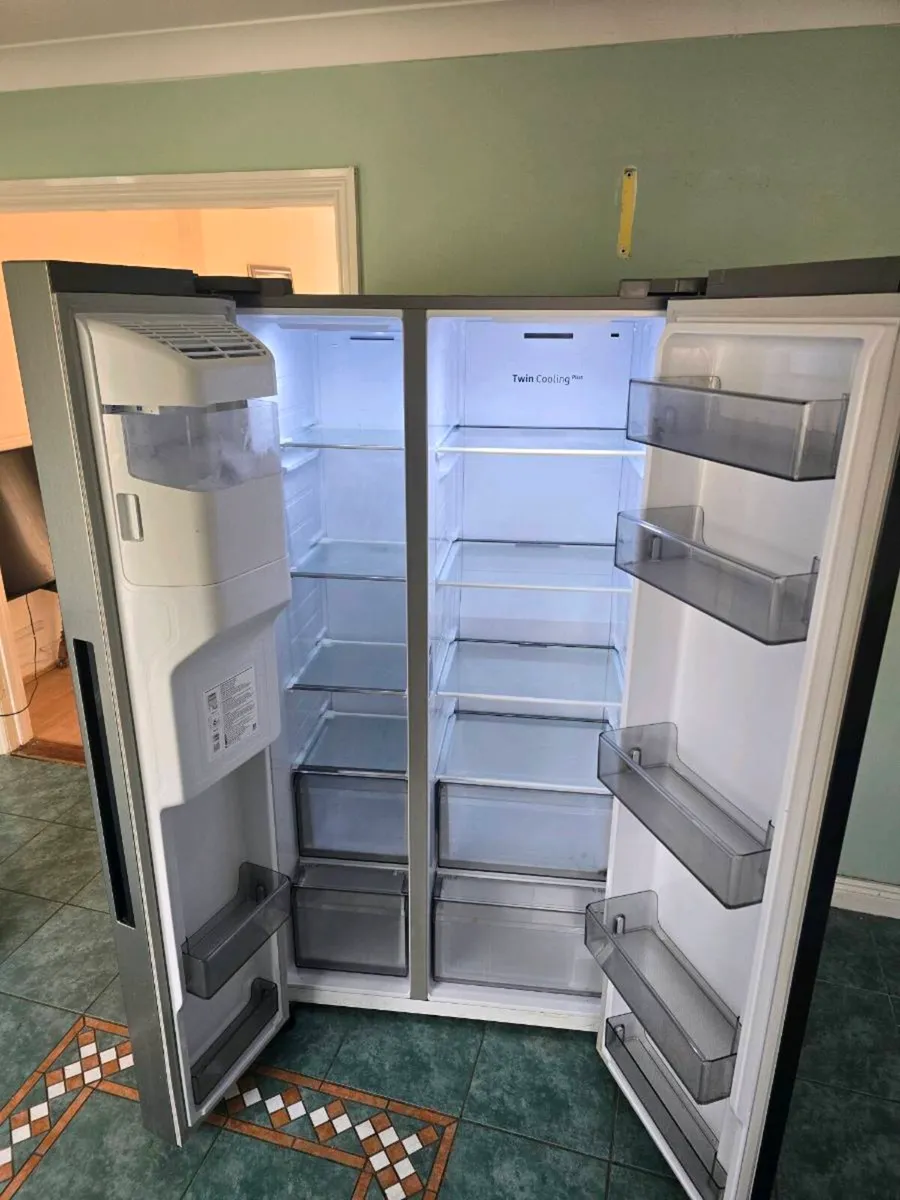 Samsung American fridge freezer - Image 2