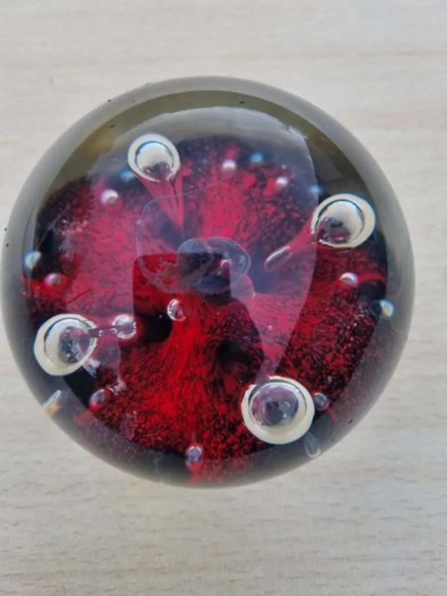 Caithness Glass Moonflower Paperweight - Image 2