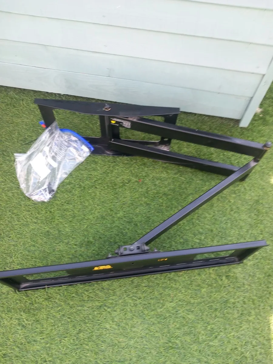 Tv bracket - Image 2