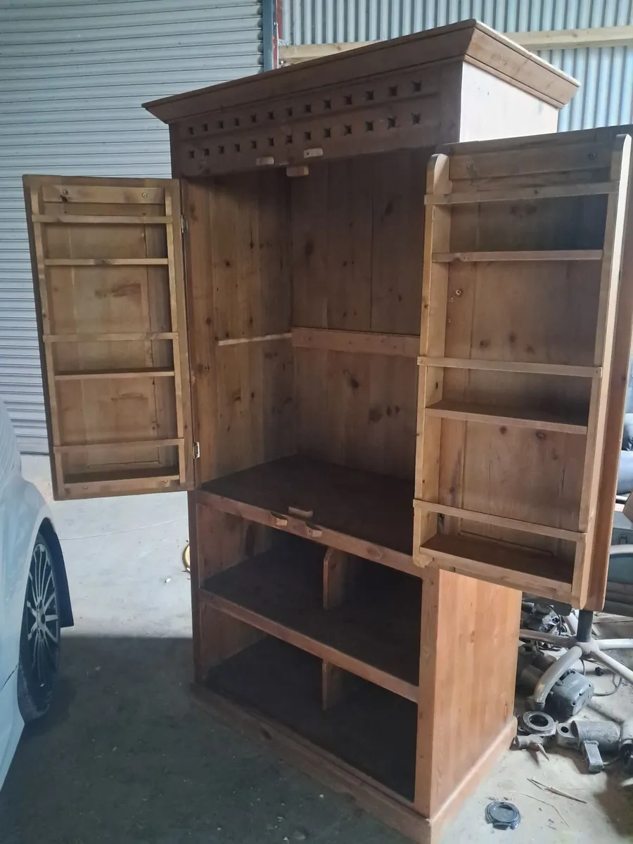 Free standing unit for sale - Image 1