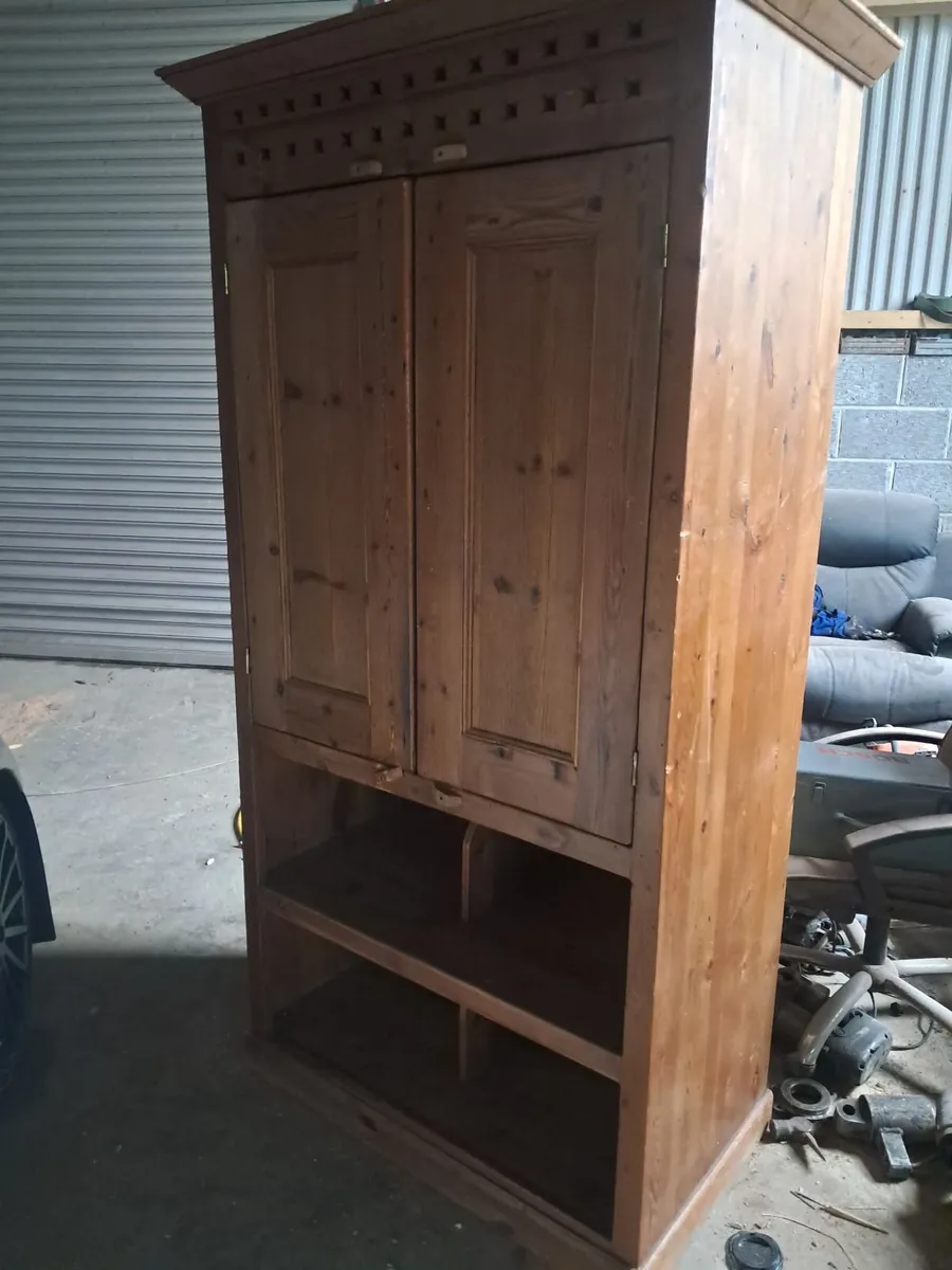 Free standing unit for sale - Image 3