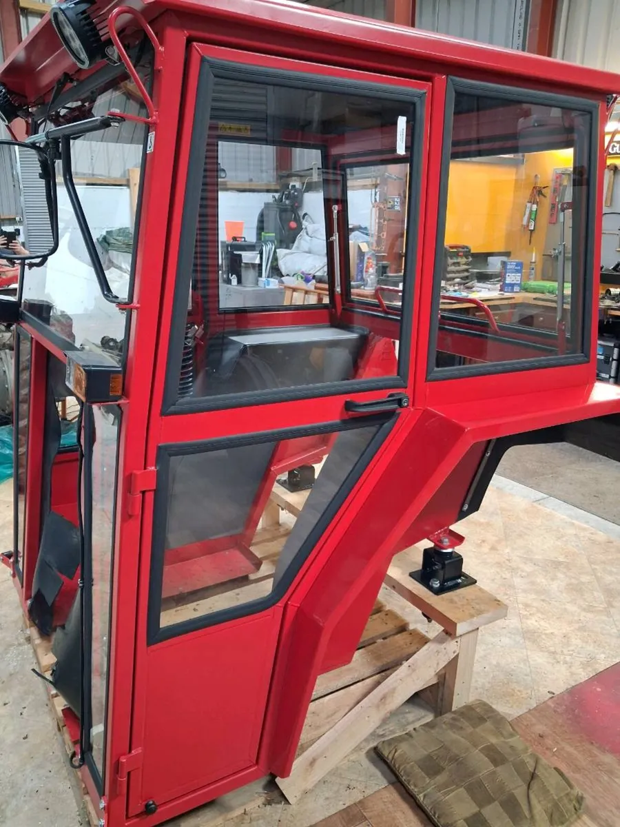 MF 35 / 135 Safety Cab - Image 3