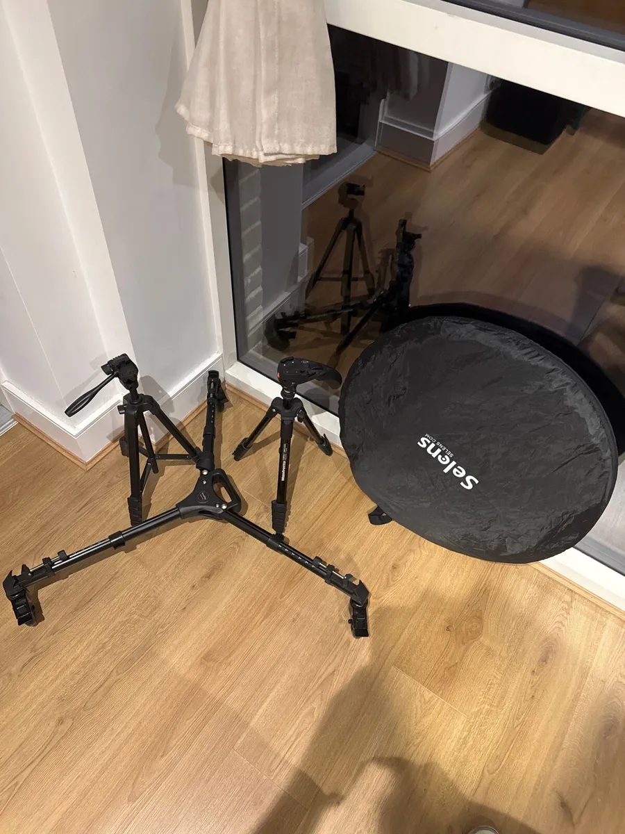 Tripod, Dolly & Reflector Bundle