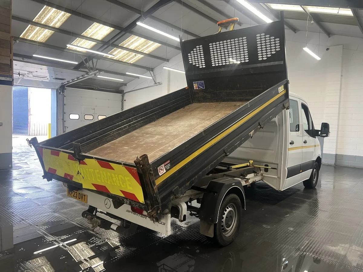 2023 Mercedes-Benz Sprinter Tipper Van - Image 2