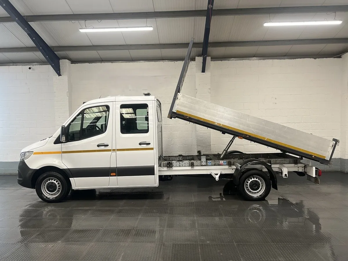 2023 Mercedes-Benz Sprinter Tipper Van - Image 1