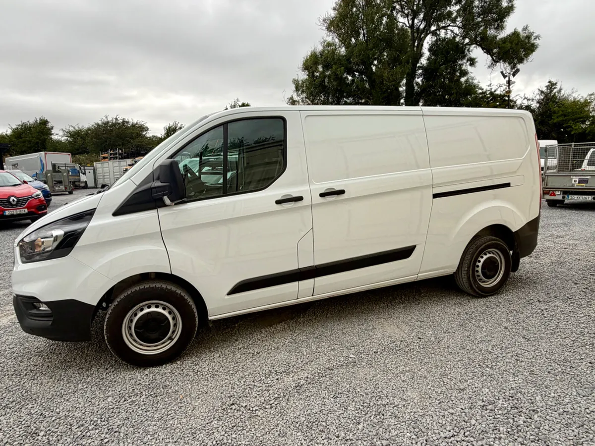 2023 Ford Transit Custom - Image 4