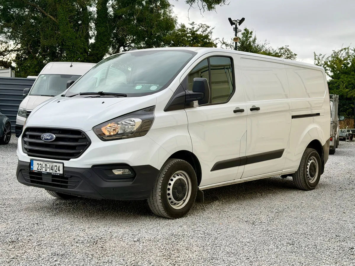 2023 Ford Transit Custom - Image 3