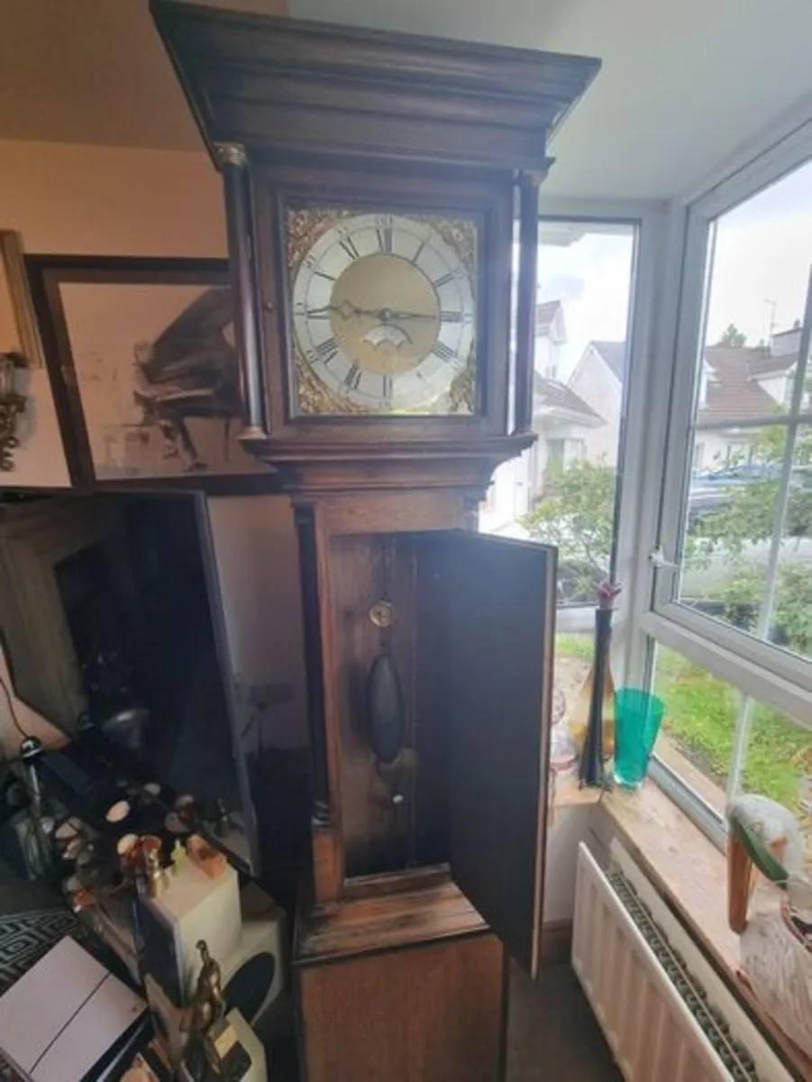 A Georgian grandfather clock - Image 2