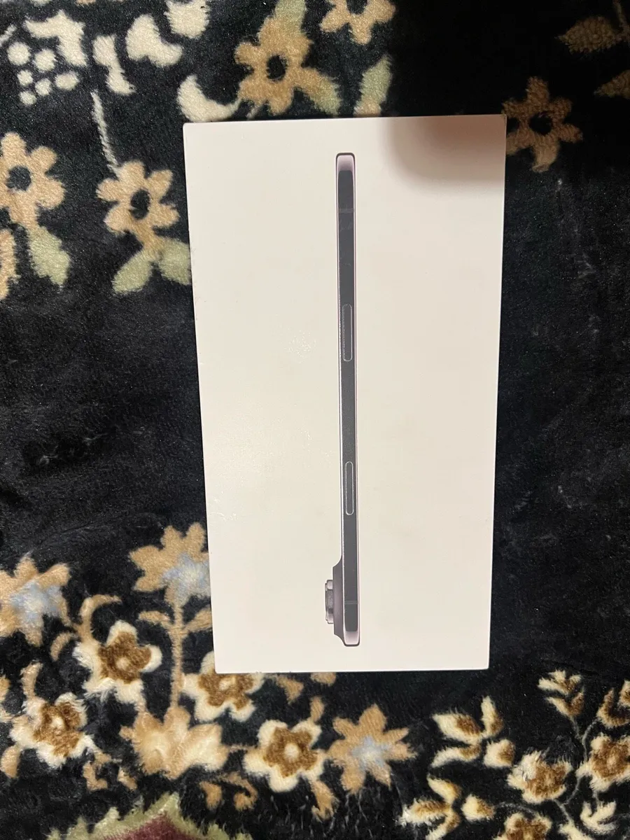 iPhone AIR brand - Image 1