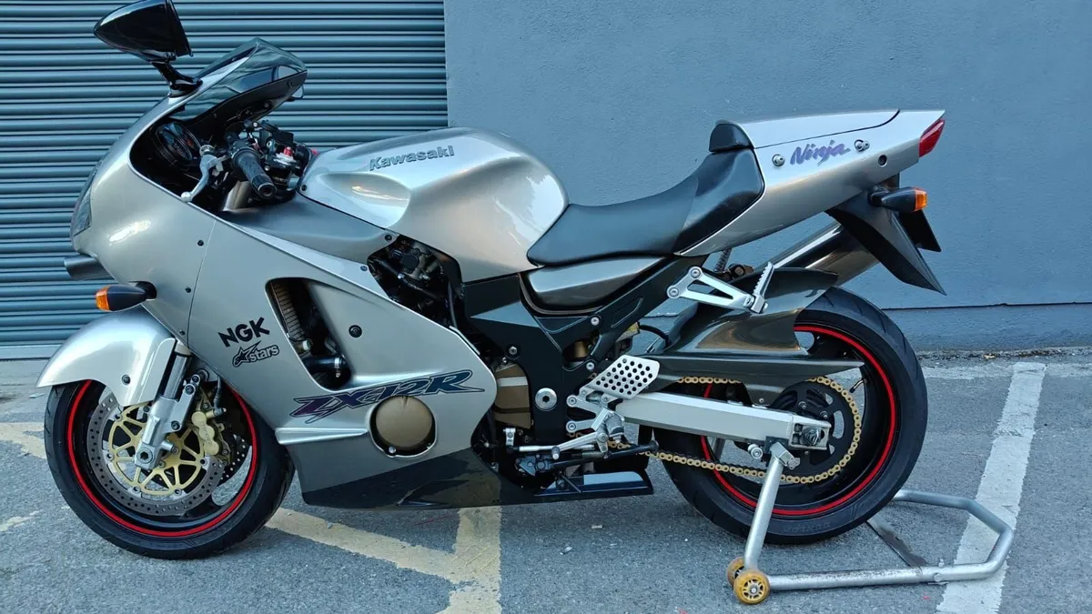 Kawasaki Zx12R 7.500 Mil A1 340 Km/h 185 Bhp Mint - Image 2
