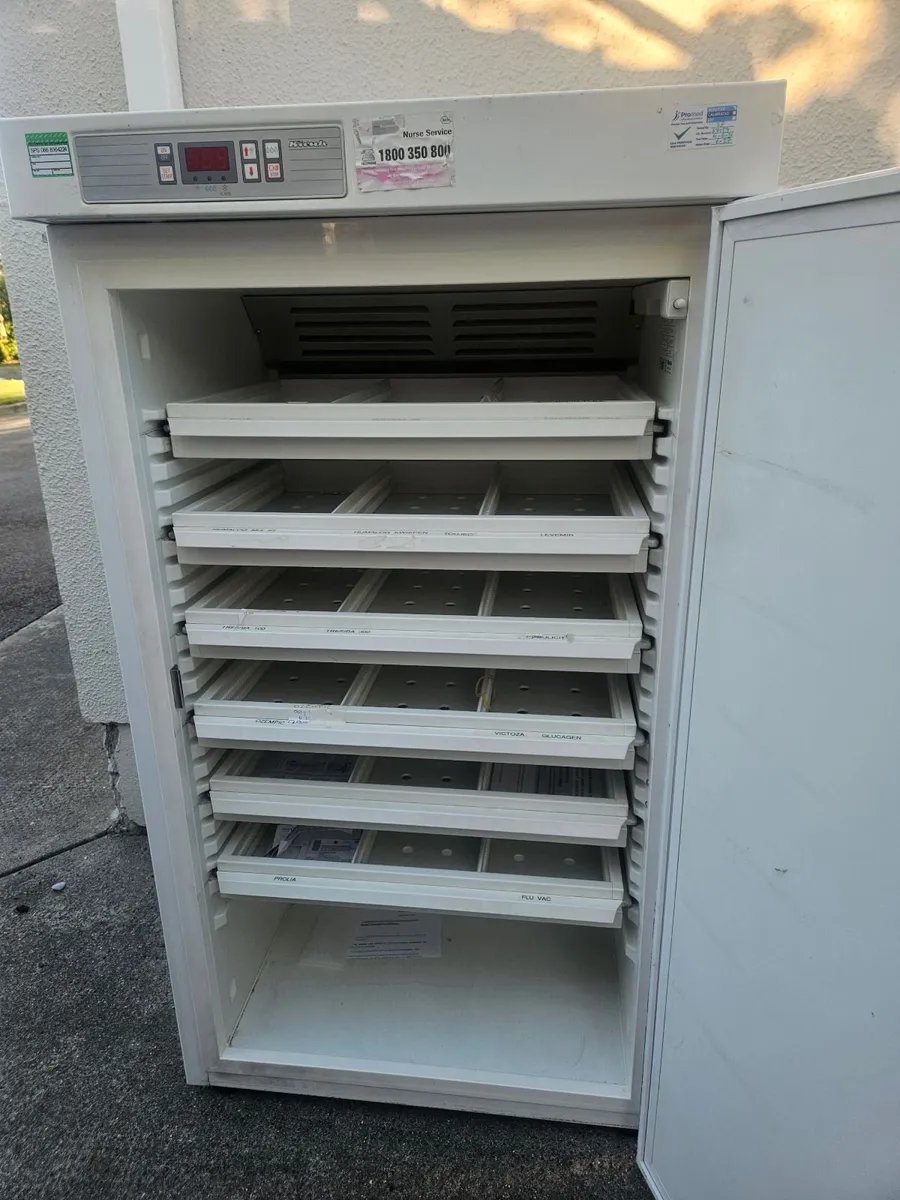 FRIDGE Pharmaceutical grade certified - Image 1