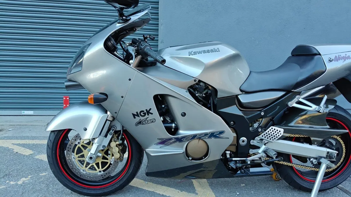 Kawasaki Zx12R 7.500 Mil A1 340 Km/h 185 Bhp Mint - Image 3