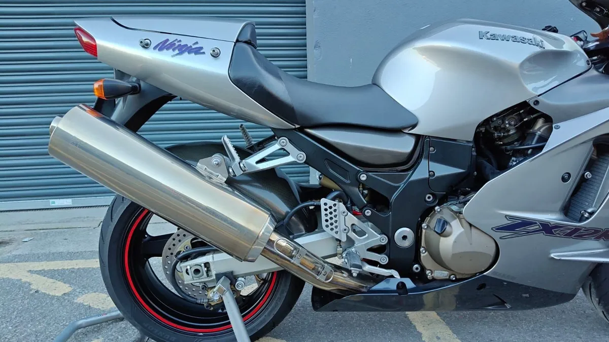 Kawasaki Zx12R 7.500 Mil A1 340 Km/h 185 Bhp Mint - Image 4