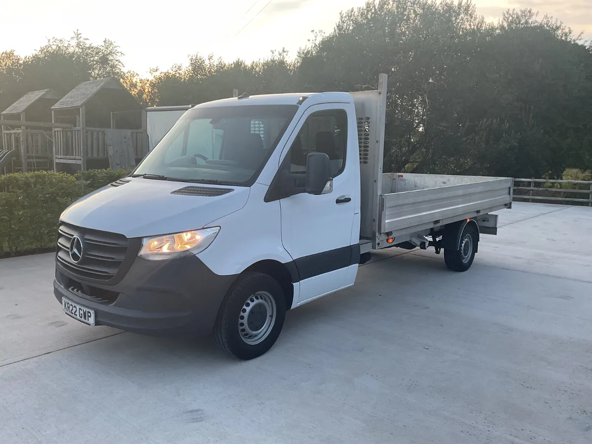 2022 Mercedes Sprinter Dropside - Image 2